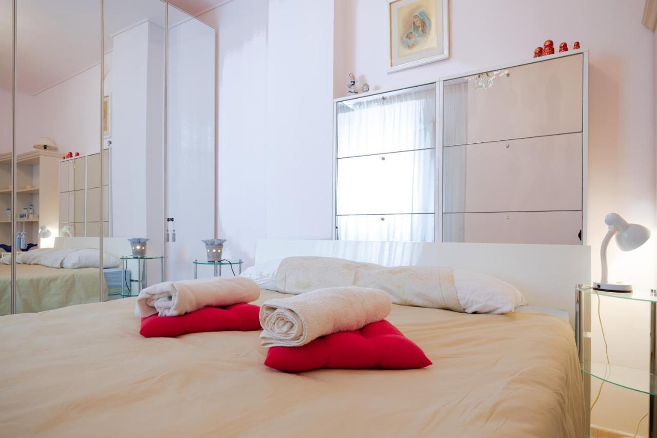 110 - Casa Sole Vista Mare, In Centro 100 Metri Spiaggia Apartman Bordighera Kültér fotó